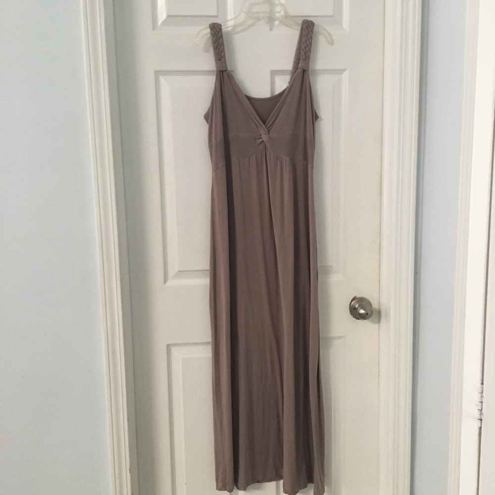👗#5 Greek goddess maxi dress.
